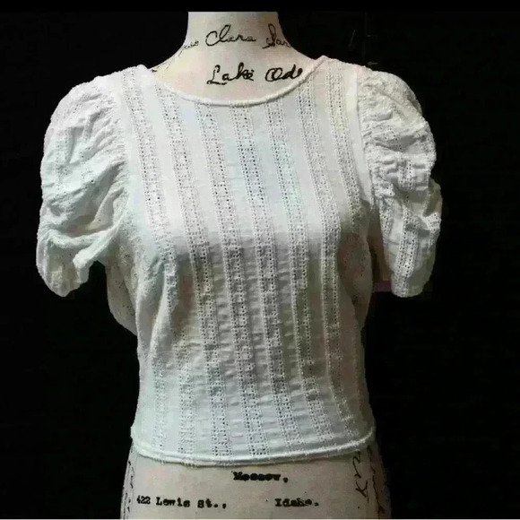FREE PEOPLE Open Back tie ADORABLE White Top size XS Eyelet detail Fairycore - Picture 9 of 12
